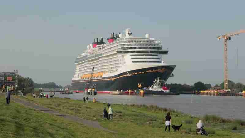 Disney Treasure Blasts its Horns during Maiden Voyage, Video Screenshot, tags: nach - Youtube